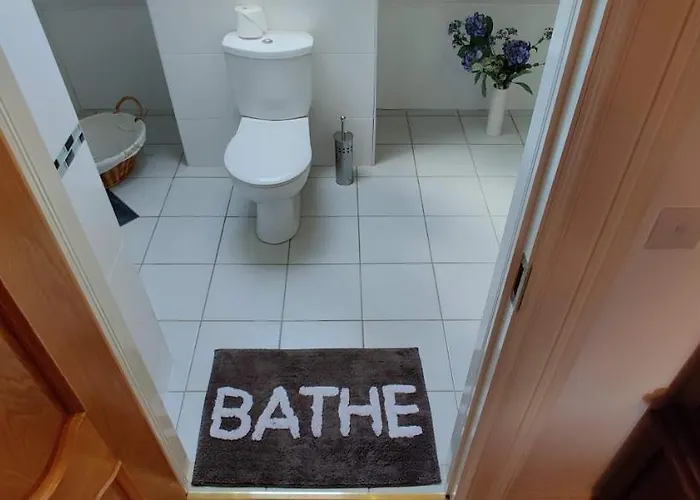 'neasa' Luxury Double Bedroom Alloggio in famiglia